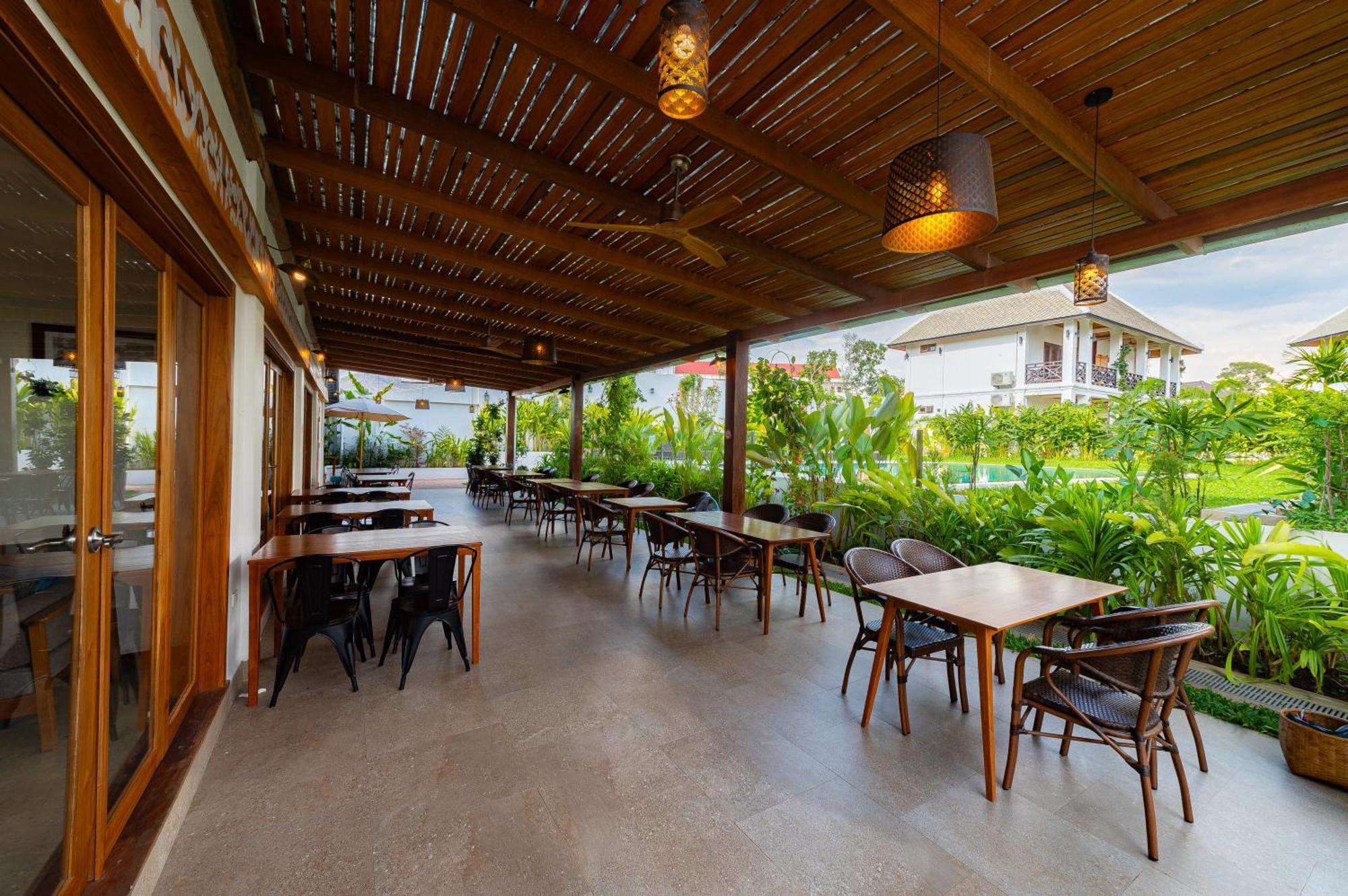 Madilao Hotel Луангпхабанг Экстерьер фото