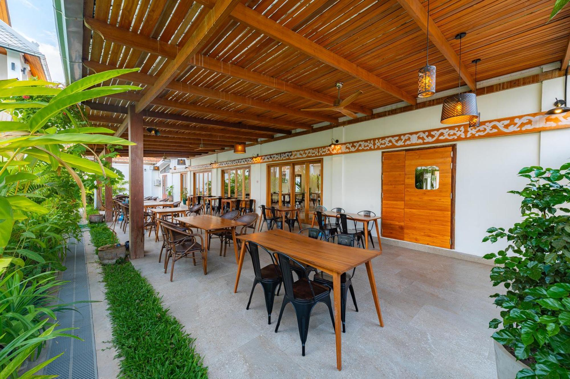 Madilao Hotel Луангпхабанг Экстерьер фото