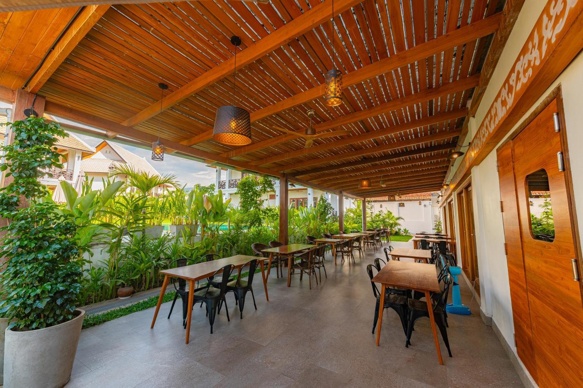 Madilao Hotel Луангпхабанг Экстерьер фото